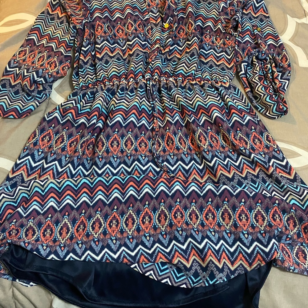 Dress. Size Large - Picture 2 of 2